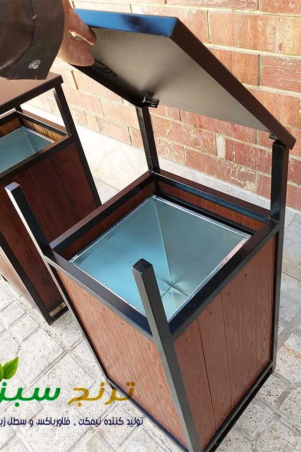 سطل زباله پارکی با امکان تخلیه آسان با درب بازشو از بالا
